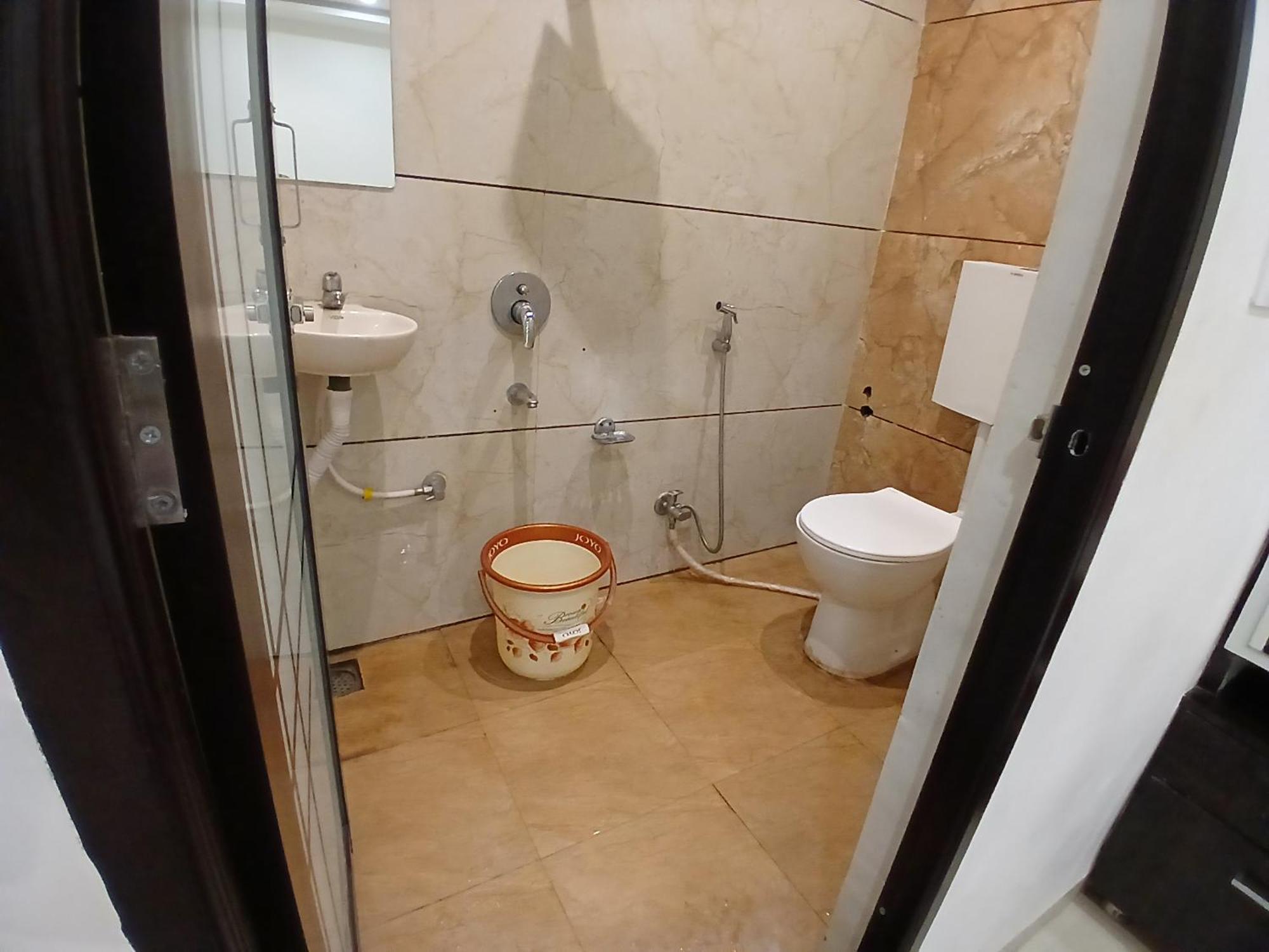 אויאיין Hotel Jyoti Shree מראה חיצוני תמונה